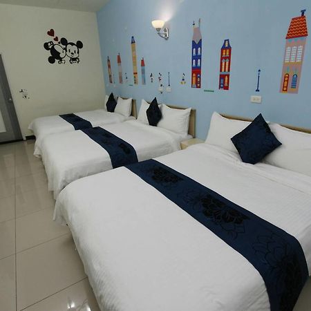 Vitality House Bed & Breakfast Luodong Bagian luar foto